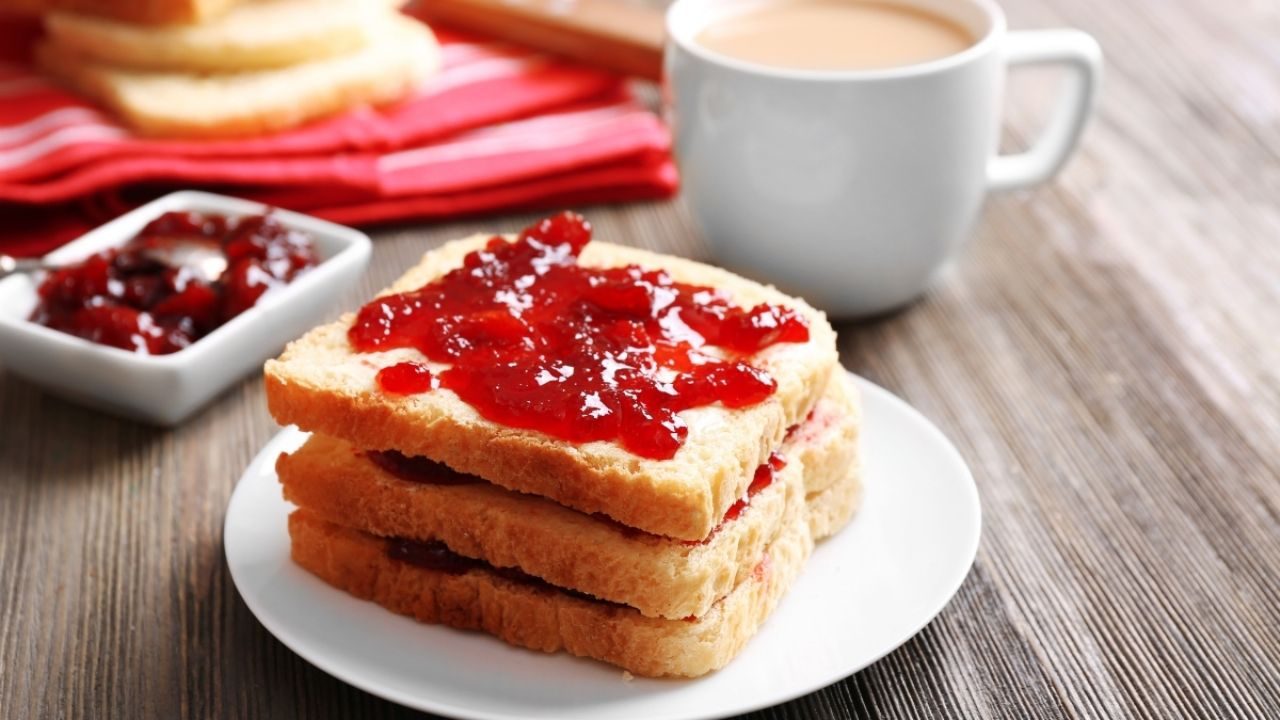 Té o Café, Tostadas, Mantequilla, Mermelada